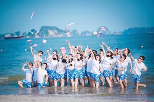 Đồng Phục Team Building Màu Trắng